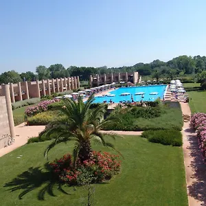 Resort Cosmopolitan Golf &